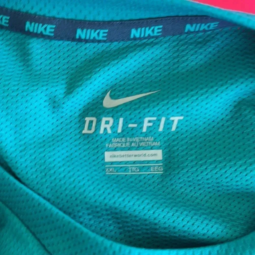 Nike super cozy